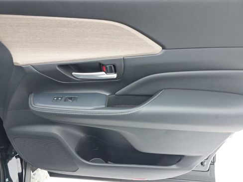 Used 2024 Toyota Grand Highlander Platinum image 22