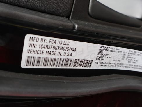 Used 2021 Jeep Grand Cherokee Limited w/ Luxury Group II image 43