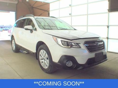 Used 2019 Subaru Outback 2.5i Premium image 2