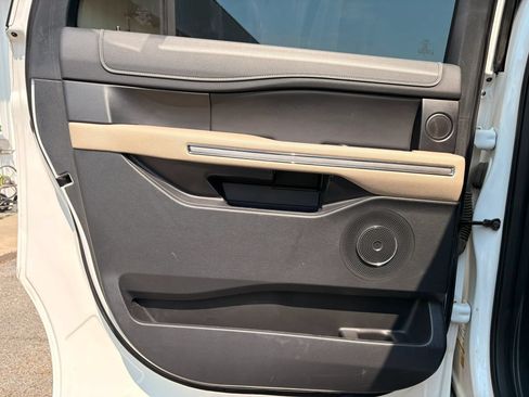 Used 2022 Ford Expedition Max Limited AWD/4WD image 14