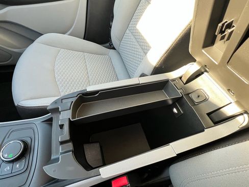 Used 2020 GMC Terrain SLE image 28