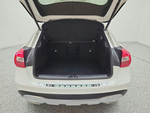 Used 2019 Mercedes-Benz GLA 250 image 18