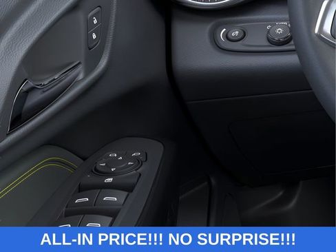 New 2026 Chevrolet Trax ACTIV w/ Sunroof Package FWD image 22