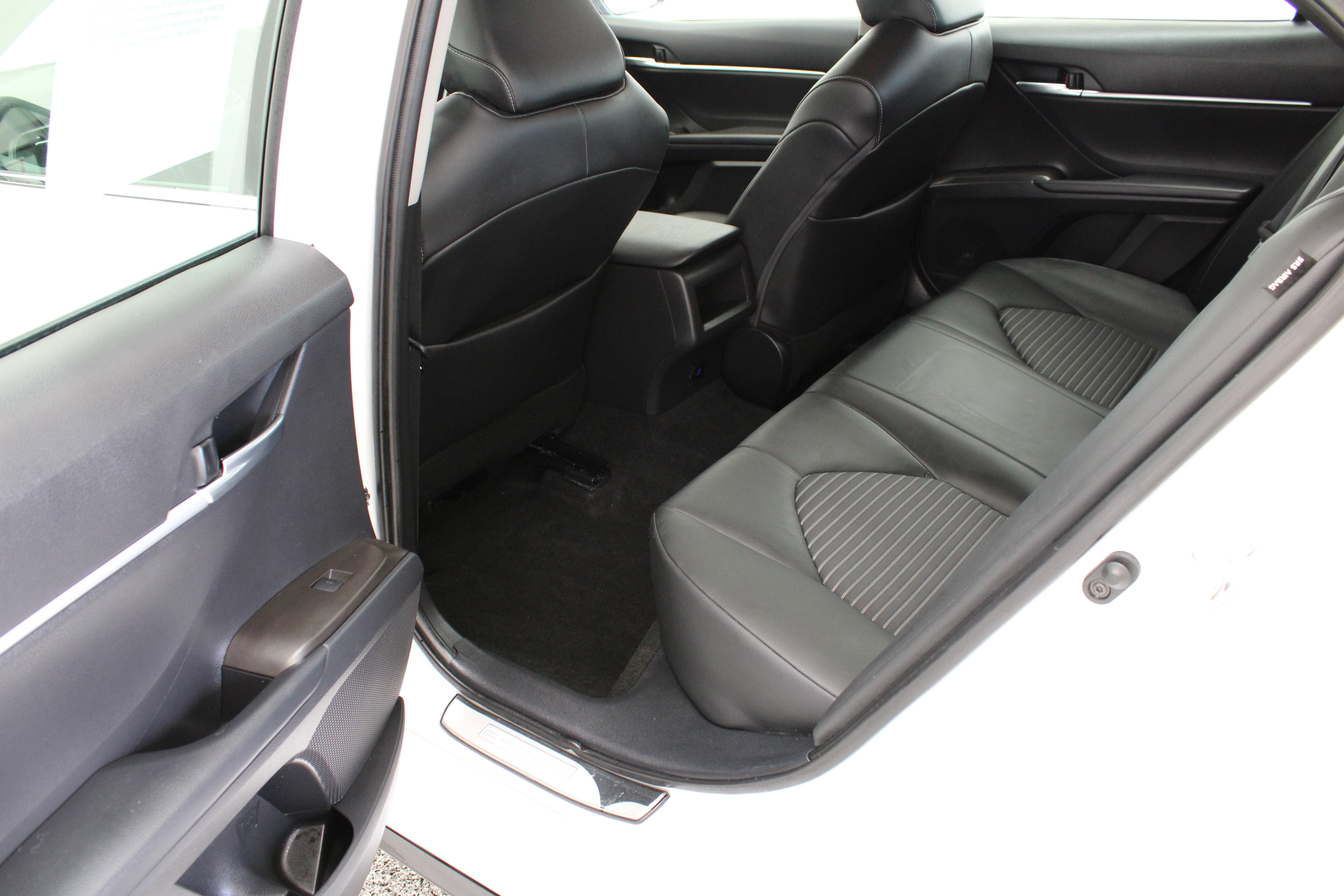 Used 2023 Toyota Camry SE FWD image 25