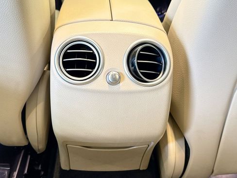 Used 2021 Mercedes-Benz GLC 300 4MATIC image 24