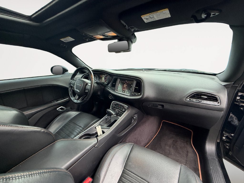 Used 2016 Dodge Challenger R/T Plus RWD image 11