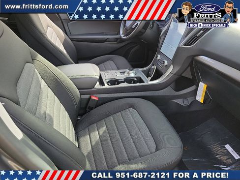 Certified 2024 Ford Edge SE w/ Black Appearance Package image 14