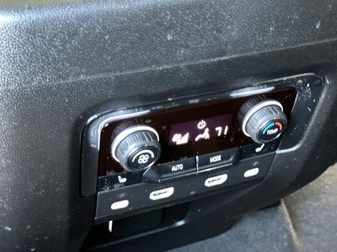 Used 2024 Chevrolet Tahoe High Country w/ Premium Package image 41