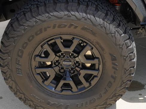 Used 2024 Ford Bronco Raptor w/ Interior Carbon Fiber Pack 6 AWD/4WD image 11