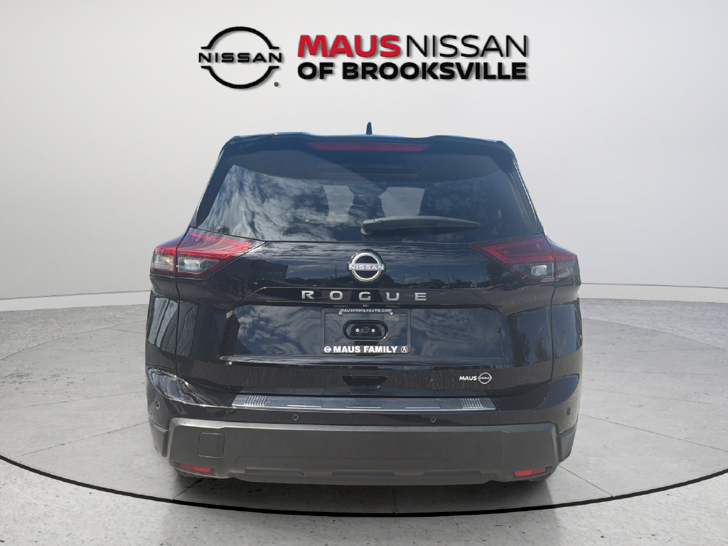 Certified 2025 Nissan Rogue SV w/ SV Premium Package FWD image 9