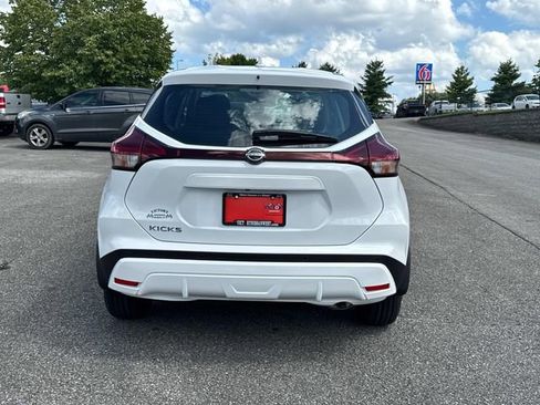New 2025 Nissan Kicks Play S image 7