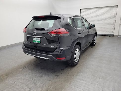 Used 2019 Nissan Rogue S image 9