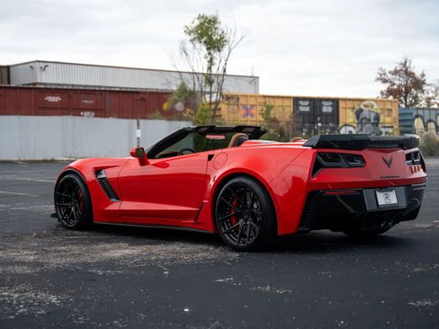 Used 2016 Chevrolet Corvette Z06 w/ 3LZ Preferred Equipment Group image 17
