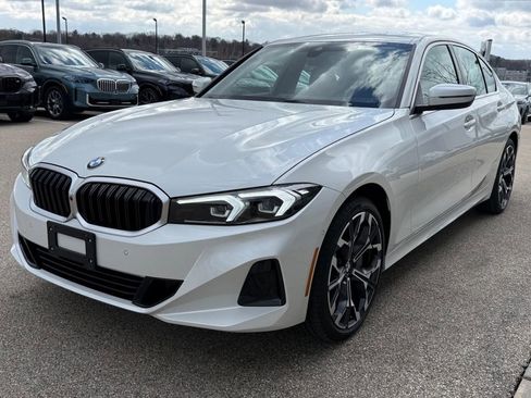 Certified 2025 BMW 330i xDrive Sedan w/ Premium Package AWD/4WD image 8