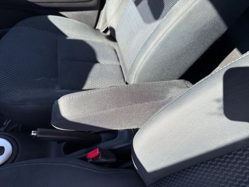 Used 2015 Nissan Versa Note SV FWD image 14