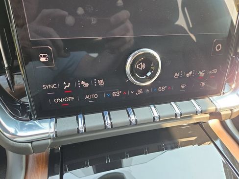 New 2026 GMC Yukon Denali w/ Advanced Technology Package AWD/4WD image 30