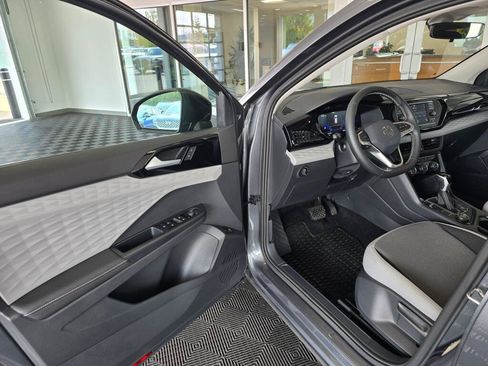 Used 2024 Volkswagen Taos S AWD/4WD image 32