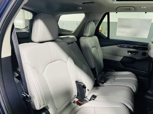 New 2025 Honda Pilot Touring image 31