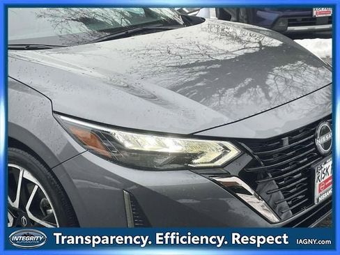 Certified 2024 Nissan Sentra SR w/ SR Premium Package image 10