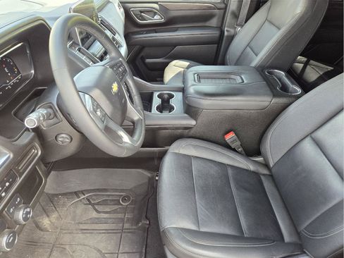 Used 2024 Chevrolet Tahoe LT w/ Luxury Package RWD image 12