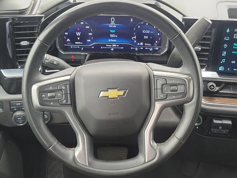 Used 2025 Chevrolet Silverado 1500 LT image 13