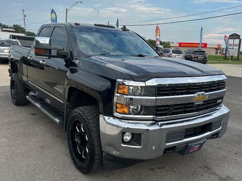 Used 2015 Chevrolet Silverado 2500 LTZ w/ LTZ Plus Package AWD/4WD image 3
