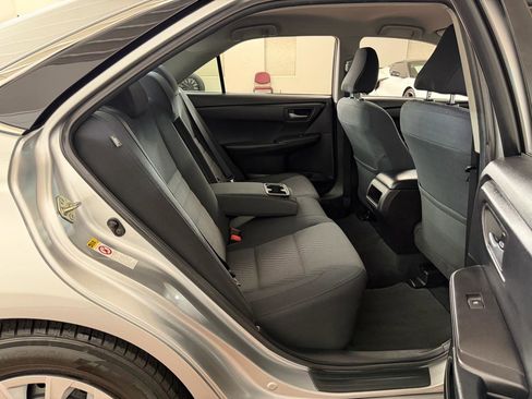 Used 2017 Toyota Camry LE FWD image 26