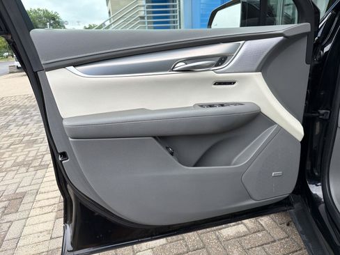 Used 2024 Cadillac XT5 Premium Luxury AWD/4WD image 13