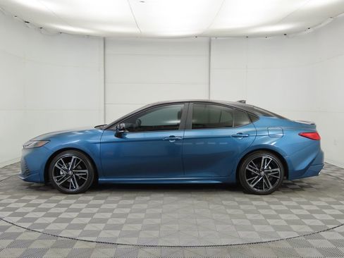 Used 2025 Toyota Camry XSE image 8