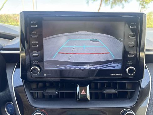 Used 2021 Toyota Corolla LE w/ Carpet Mat Package (TMS) FWD image 28