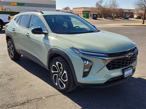 Certified 2024 Chevrolet Trax RS w/ Sunroof Package image 6