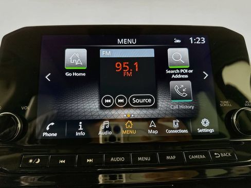 Used 2024 Nissan Pathfinder Platinum AWD/4WD image 15