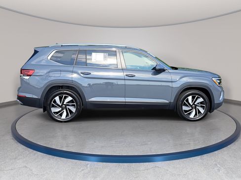 Used 2026 Volkswagen Atlas SEL AWD/4WD image 4