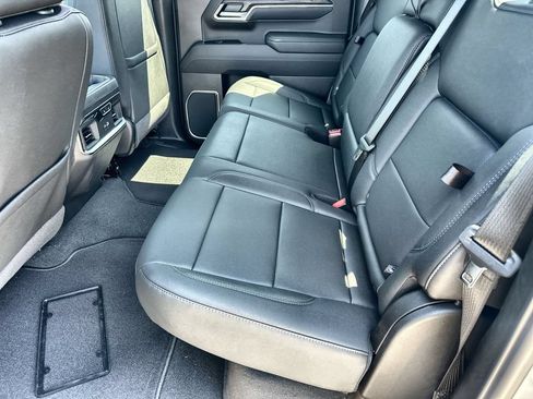 New 2026 GMC Sierra 1500 SLT AWD/4WD image 16