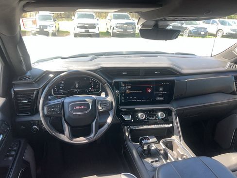 Used 2024 GMC Sierra 1500 AT4X image 23