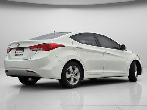 Used 2013 Hyundai Elantra GLS image 17