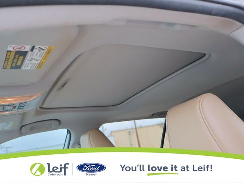 Used 2020 Toyota RAV4 XLE Premium image 13