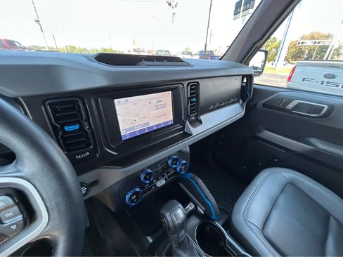 Used 2023 Ford Bronco Black Diamond AWD/4WD image 30