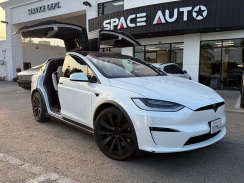 Used 2022 Tesla Model X AWD/4WD image 1