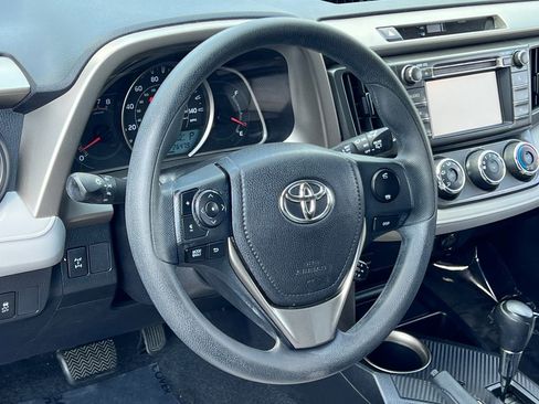 Used 2013 Toyota RAV4 LE AWD/4WD image 10