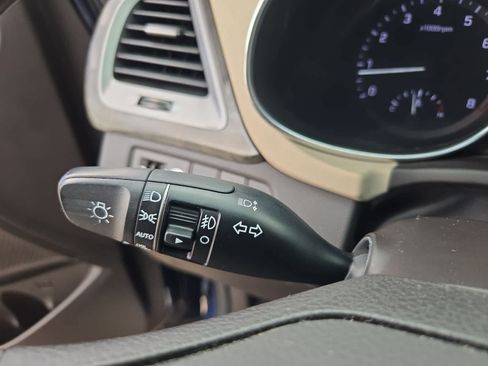 Used 2017 Hyundai Santa Fe Sport FWD image 25