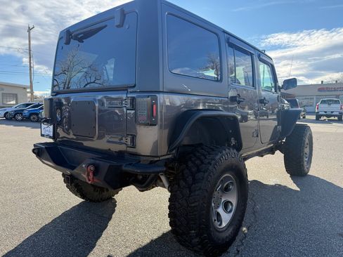 Used 2016 Jeep Wrangler Unlimited Sport image 6