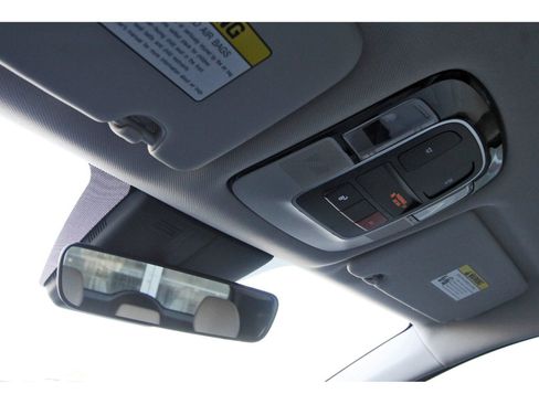 Used 2025 Hyundai Tucson SE FWD image 23