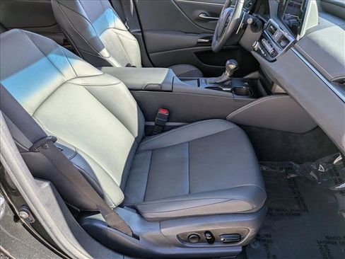 Used 2023 Lexus ES 350 image 21