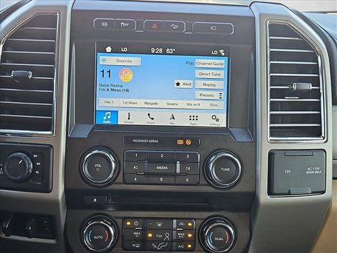 Used 2017 Ford F250 Lariat w/ Lariat Value Package AWD/4WD image 14