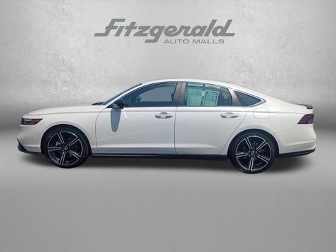 Used 2024 Honda Accord Sport image 9