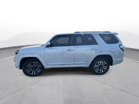 Used 2024 Toyota 4Runner Limited AWD/4WD image 9