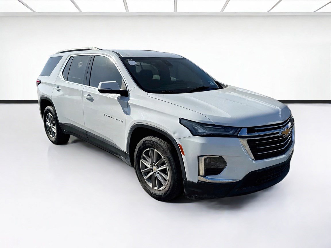 Used 2023 Chevrolet Traverse LT AWD/4WD image 3