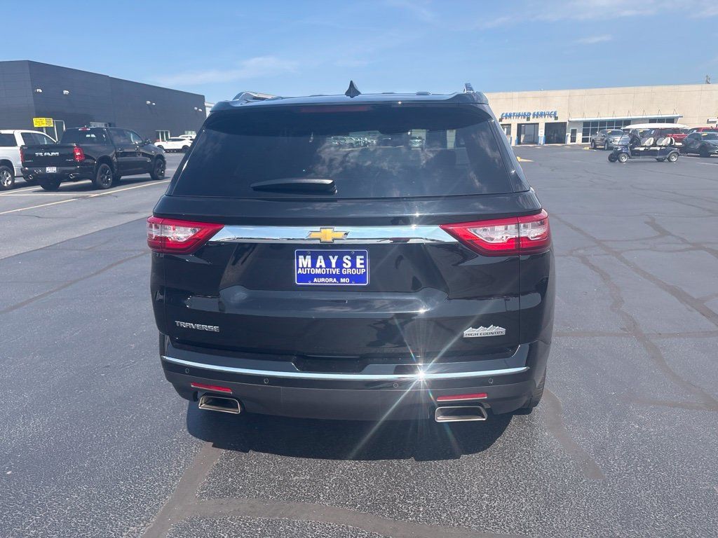 Used 2018 Chevrolet Traverse High Country AWD/4WD image 16