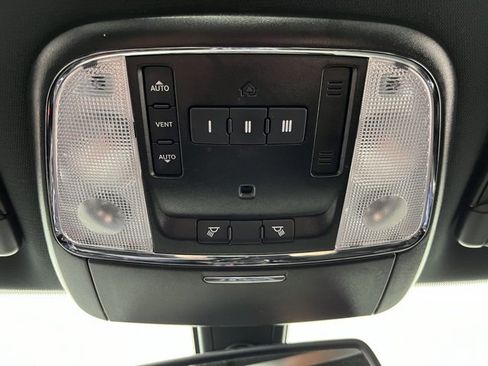 Used 2021 Dodge Charger SRT Hellcat image 38